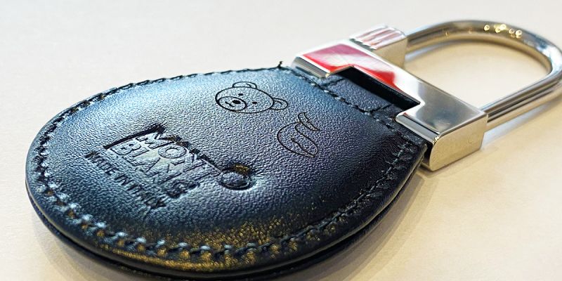montblanc-schluesselanhaenger-aus-leder-gravur5A5A3207-4CF4-7942-A940-F1D0D20C7660.jpg