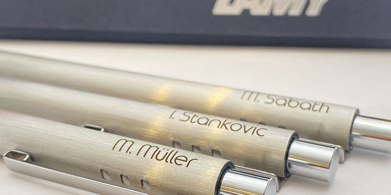 stift-edelstahl-gravur46734F0B-90FD-1B1E-5FE7-18A64680625A.jpg
